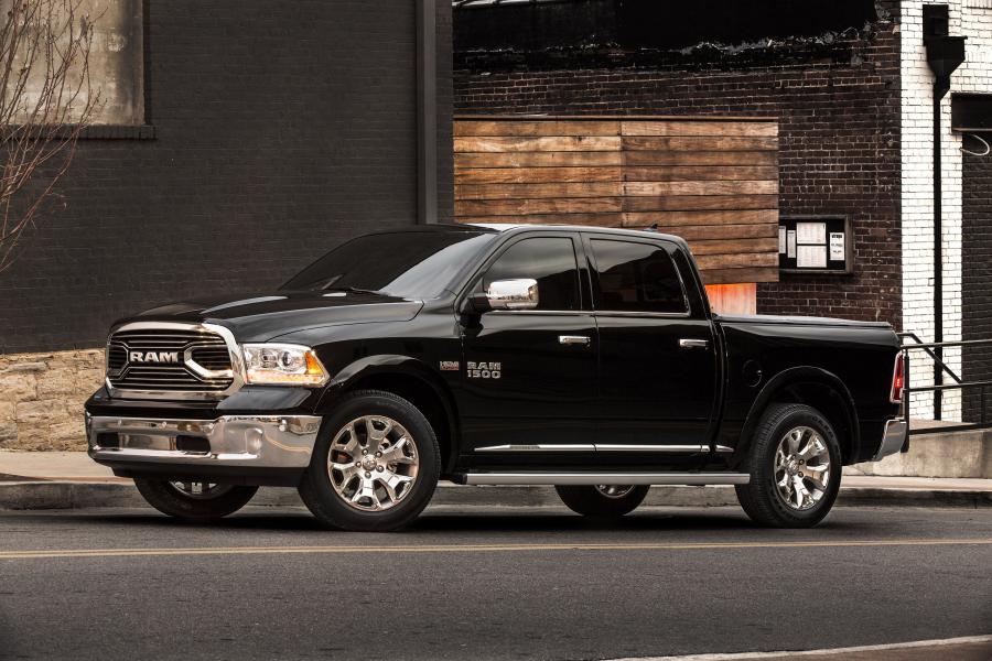  Dodge Ram 1500 Laramie Limited Crew Cab 2015 года  (фото 5 из 46)